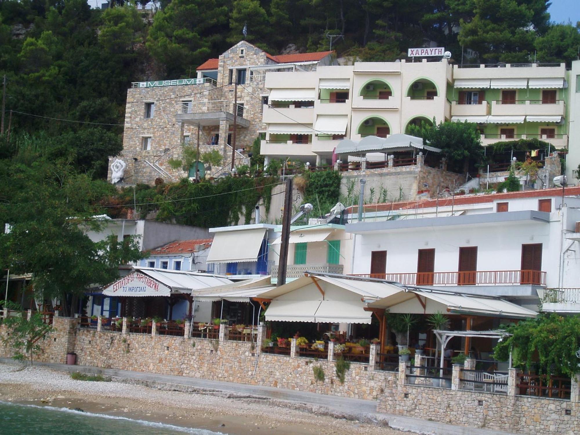 Haravgi Hotel Patitiri  Exterior photo