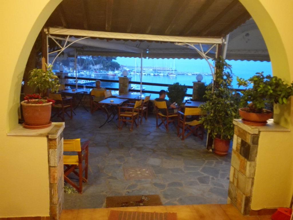 Haravgi Hotel Patitiri  Exterior photo