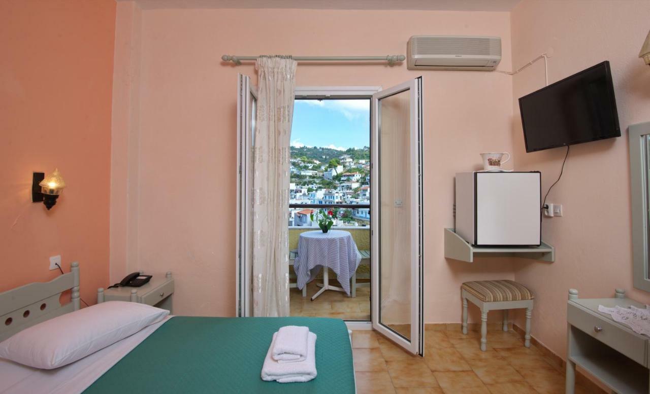 Haravgi Hotel Patitiri  Exterior photo